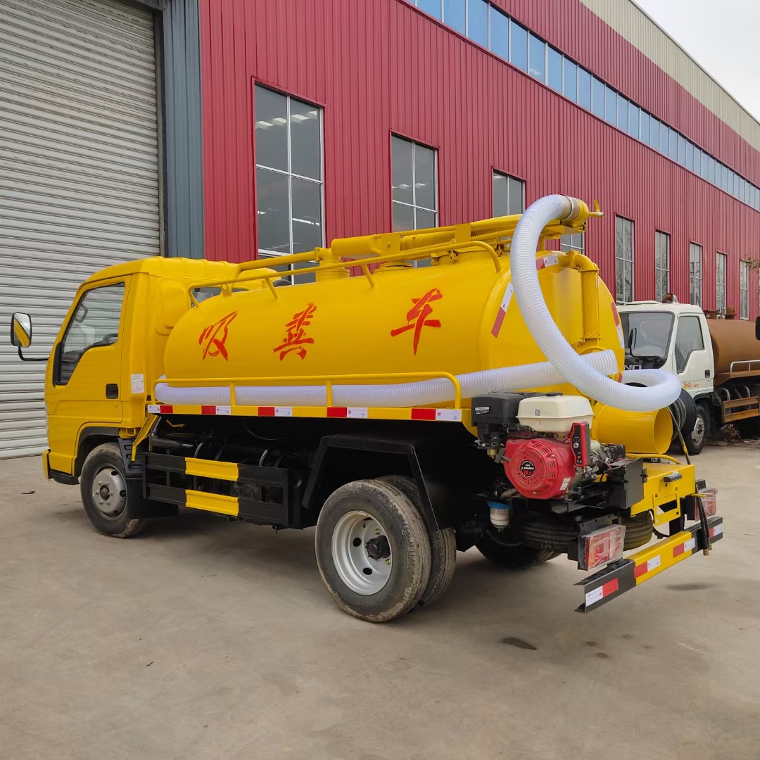 自吸自排养殖场用吸污车小型抽粪车养殖场2方全封闭柴油吸污车
