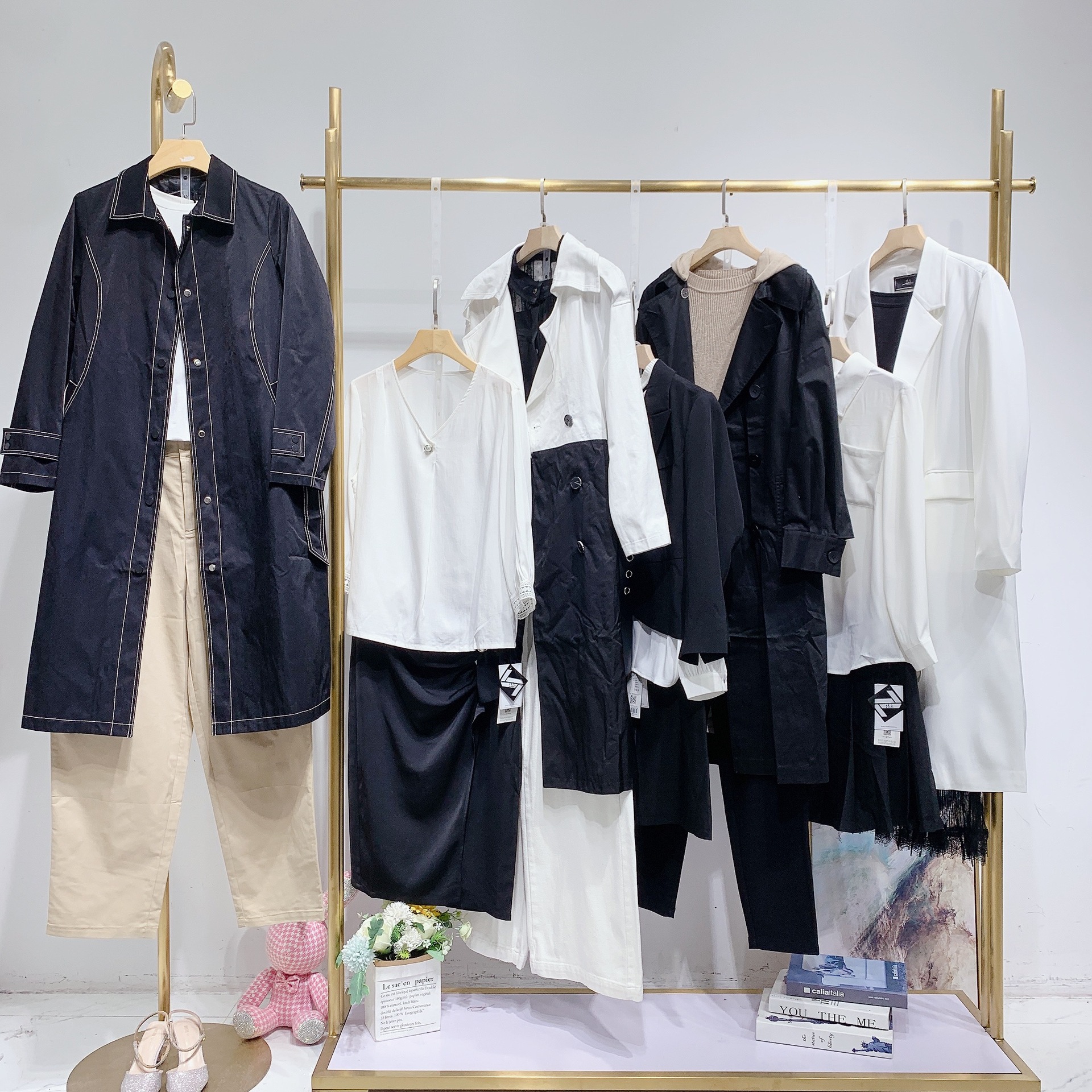 李维恩品牌折扣女装批发尾货清仓长袖十三行厂家一手货源批发直播