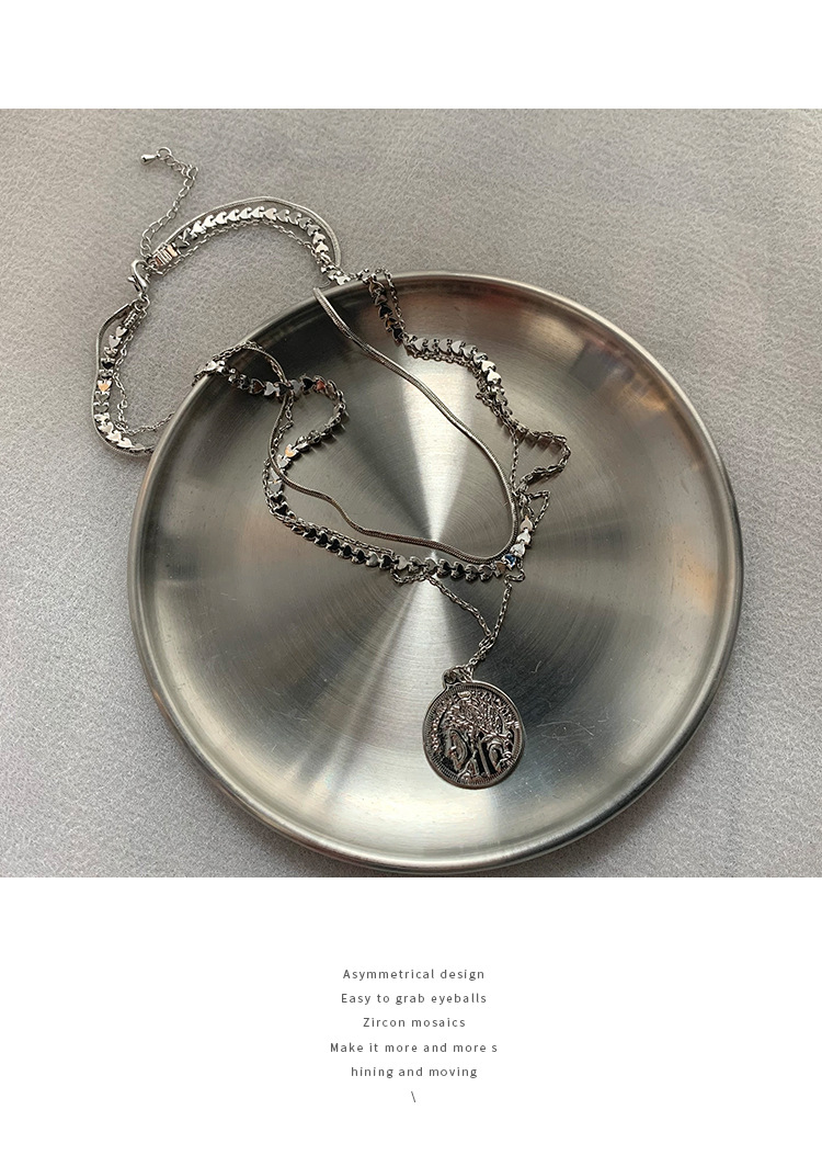 小众设计冷淡风多层叠戴金属圆牌项链女简约时尚短款锁骨链毛衣链