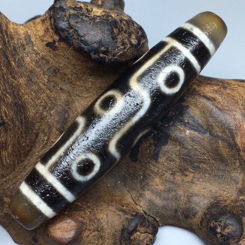 藏传九眼马蹄纹老天珠 吊坠 项坠 饰品 男女款玛瑙玉髓饰品创意