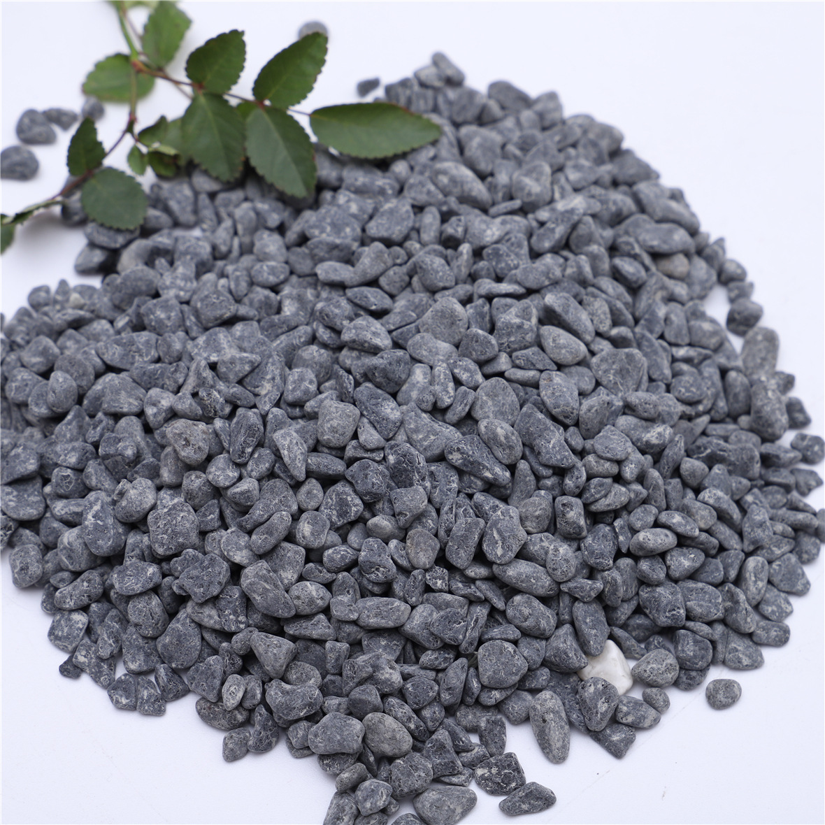 小额批发日式枯山水黑色砾石透水胶粘石洗米石