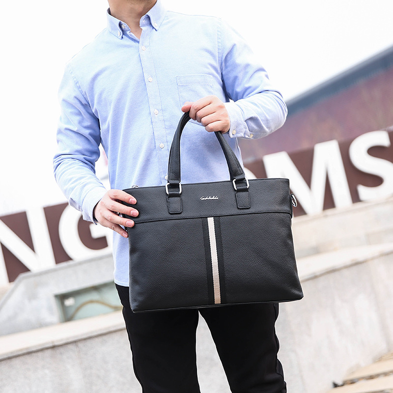 2022 New Soft Leather Men's Bag Summer Business Shoulder Briefcase Casual Horizontal Hand Bag One Piece Dropshipping