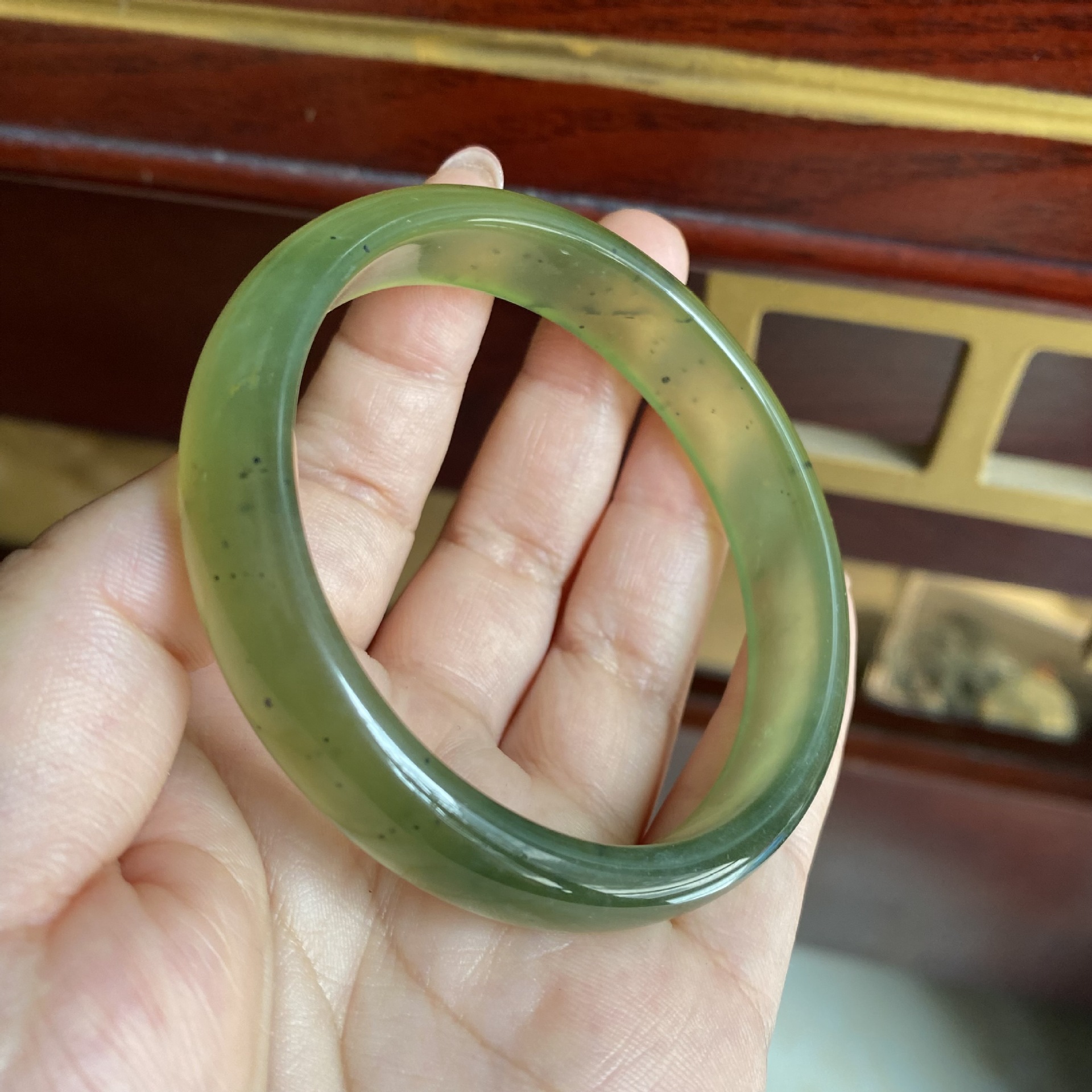 辽宁岫岩玉手镯子岫玉镯绿冰透飘花古风秀玉翠玉女款手环平安镯