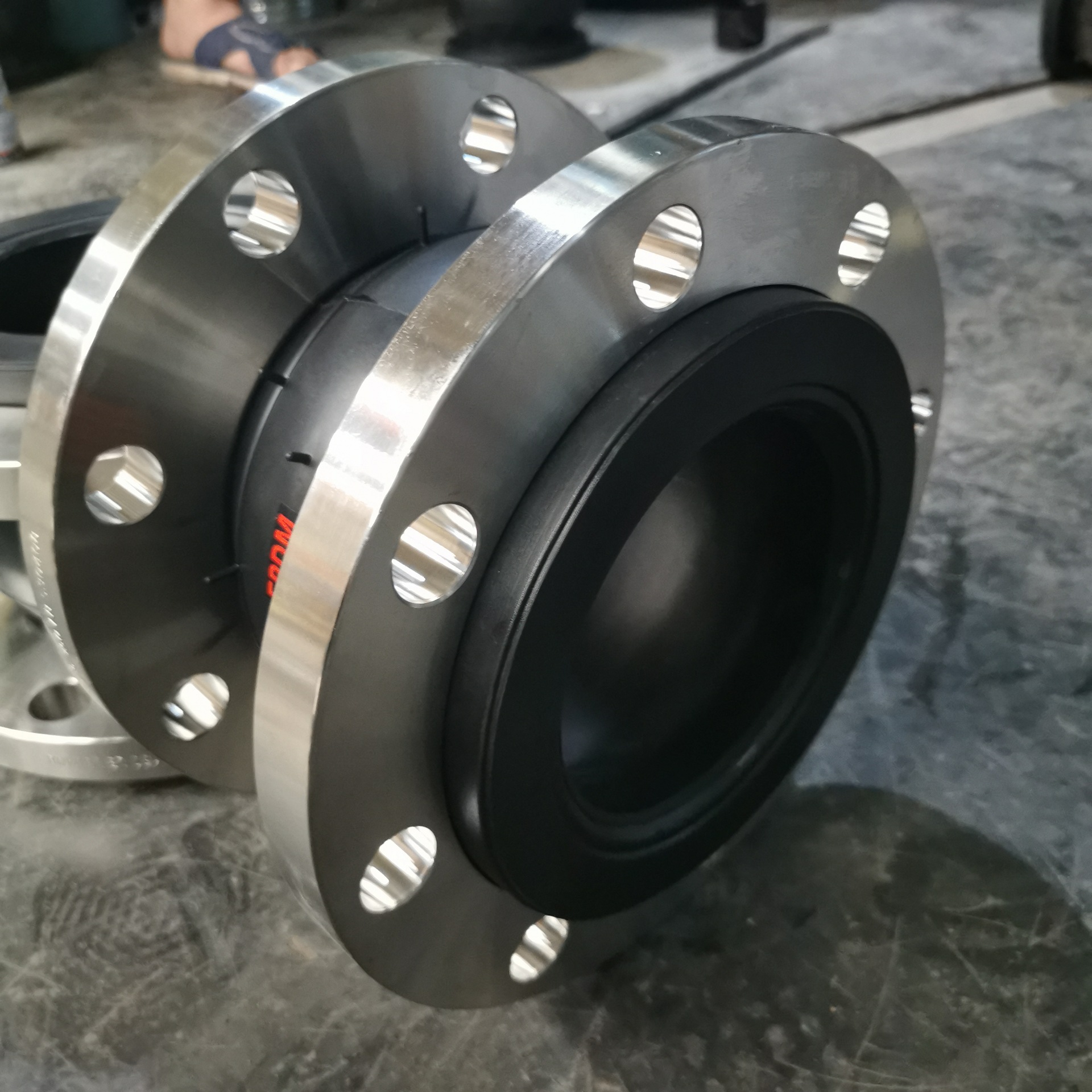 厂家供应同心异径橡胶接头 不锈钢法兰连接柔性橡胶接头