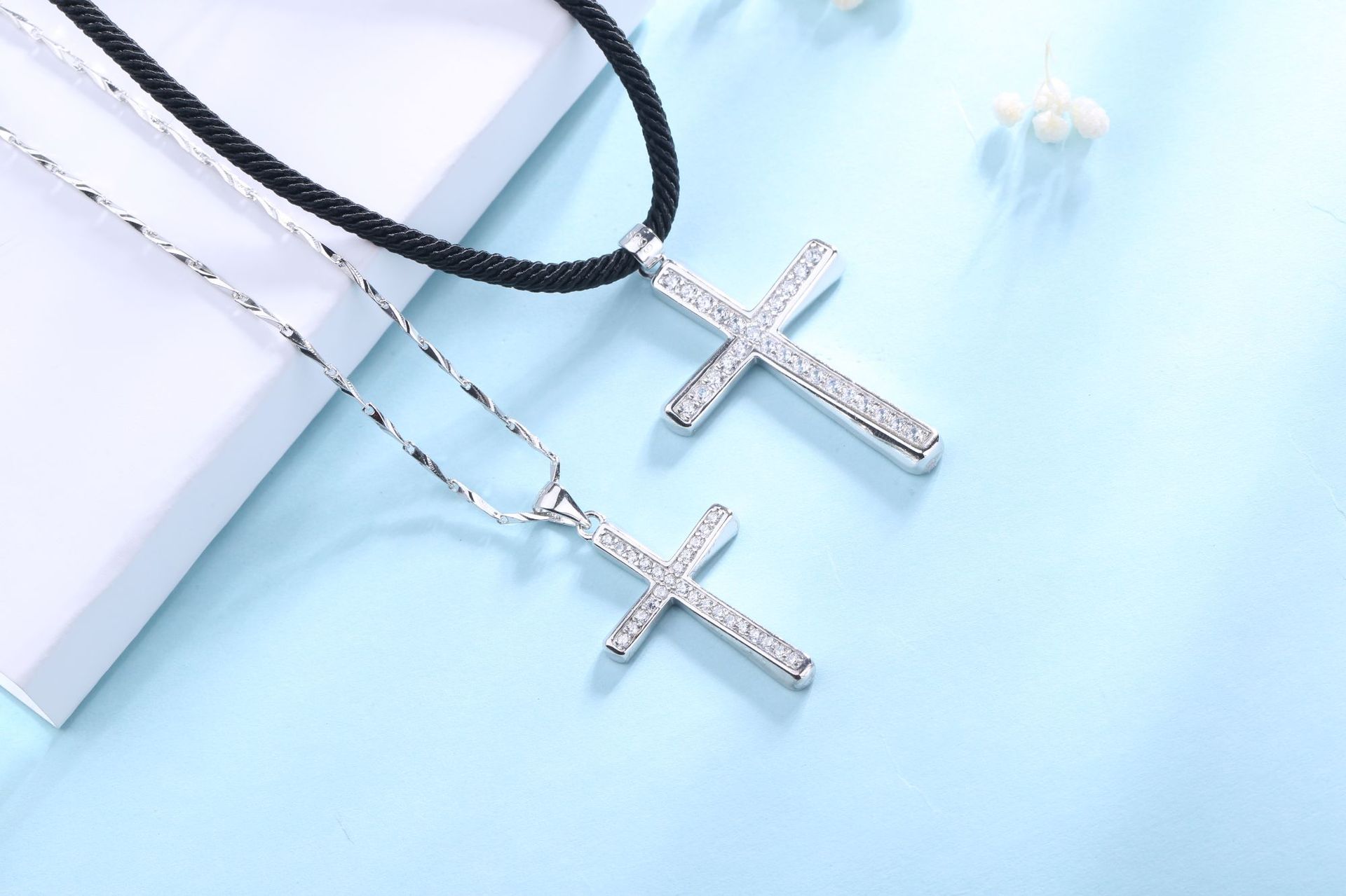 999纯银十字架吊坠学生简约男女情侣项链一对锁骨链情人节礼物
