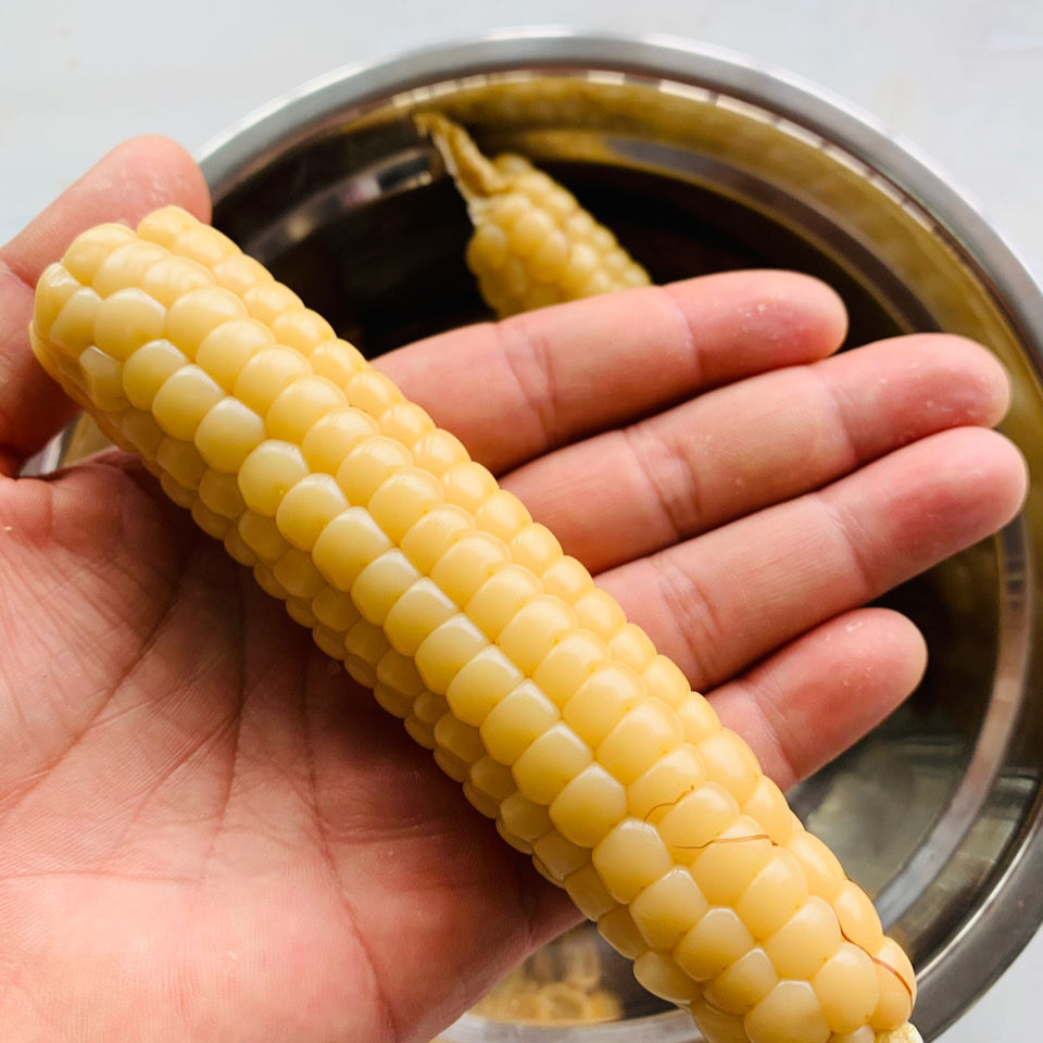 西双版纳香糯拇指小玉米新鲜熟真空粘软糯香甜小玉米粗粮产地直销