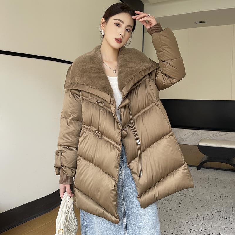 美拉德2023新款桑蚕丝鹅绒羽绒衣女中长版时尚水貂毛领皮草外套