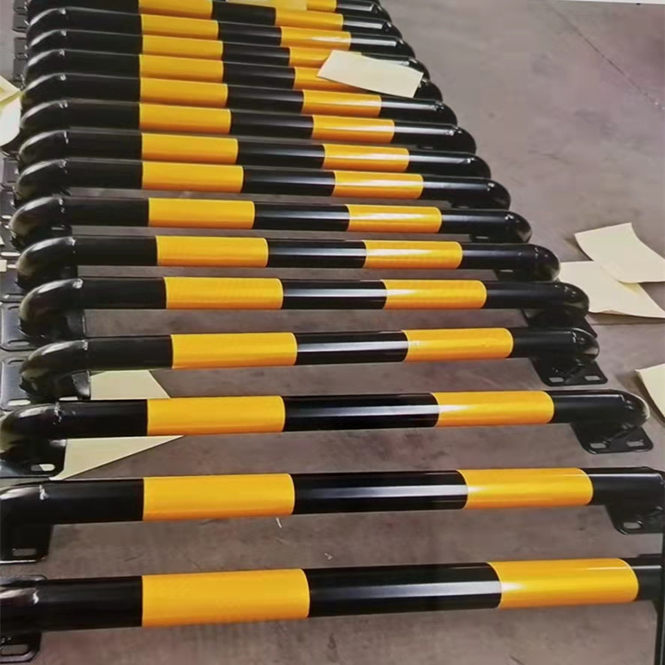 矮脚护栏u型钢管挡车器停车场汽车限位器警示柱m型角铁挡车杆厂家