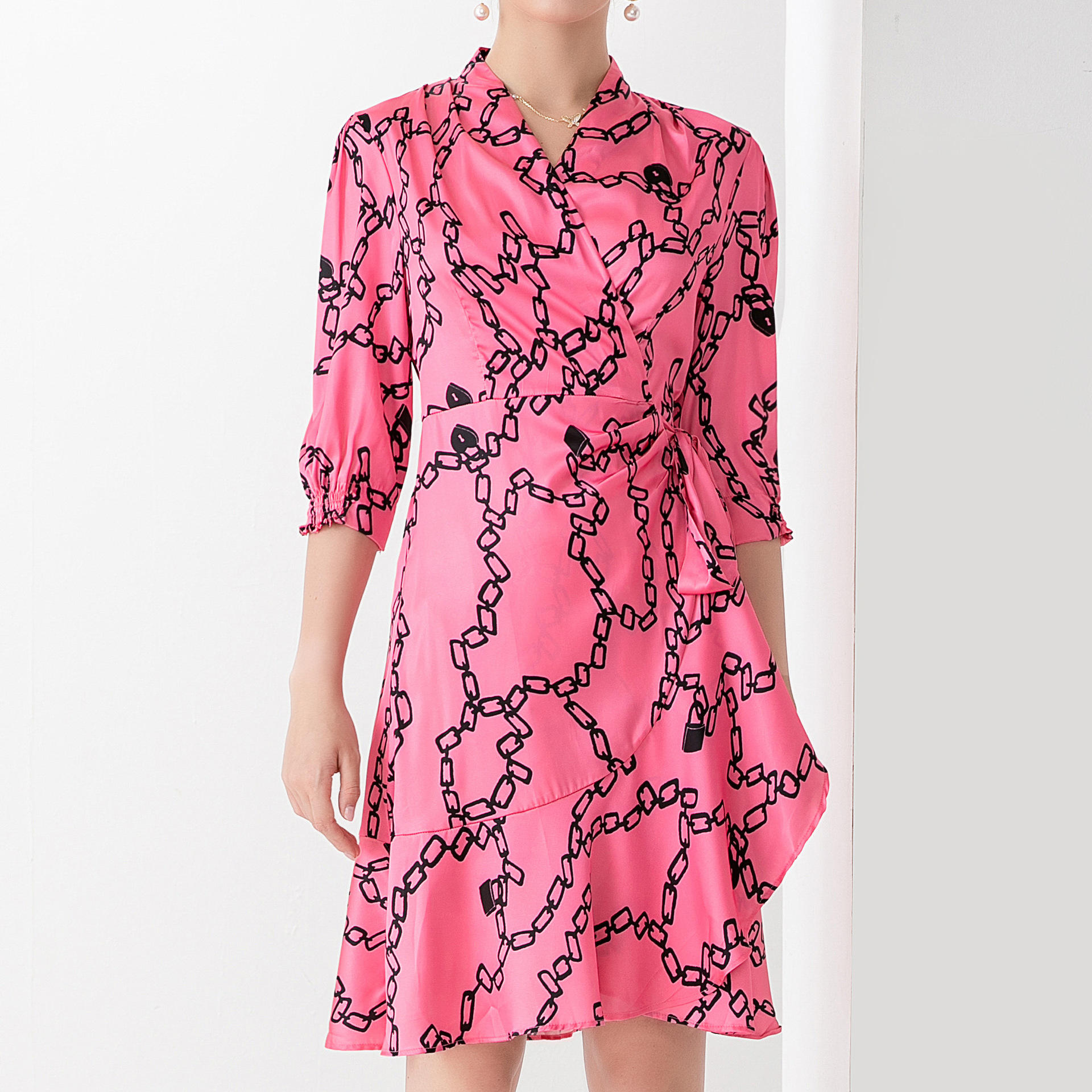 实拍欧美真丝绸缎印花连衣裙高端新款大牌法式复古丝质v领连衣裙