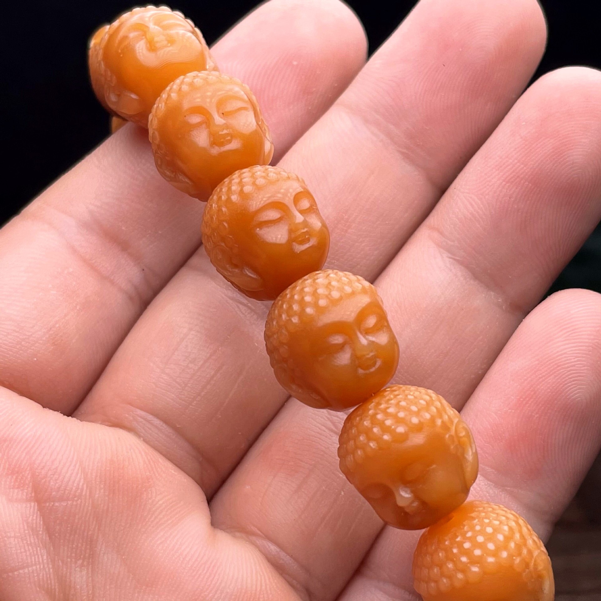 直播货源白绿黄菩提根雕刻宝宝佛六方唐八楞猴头文玩手串