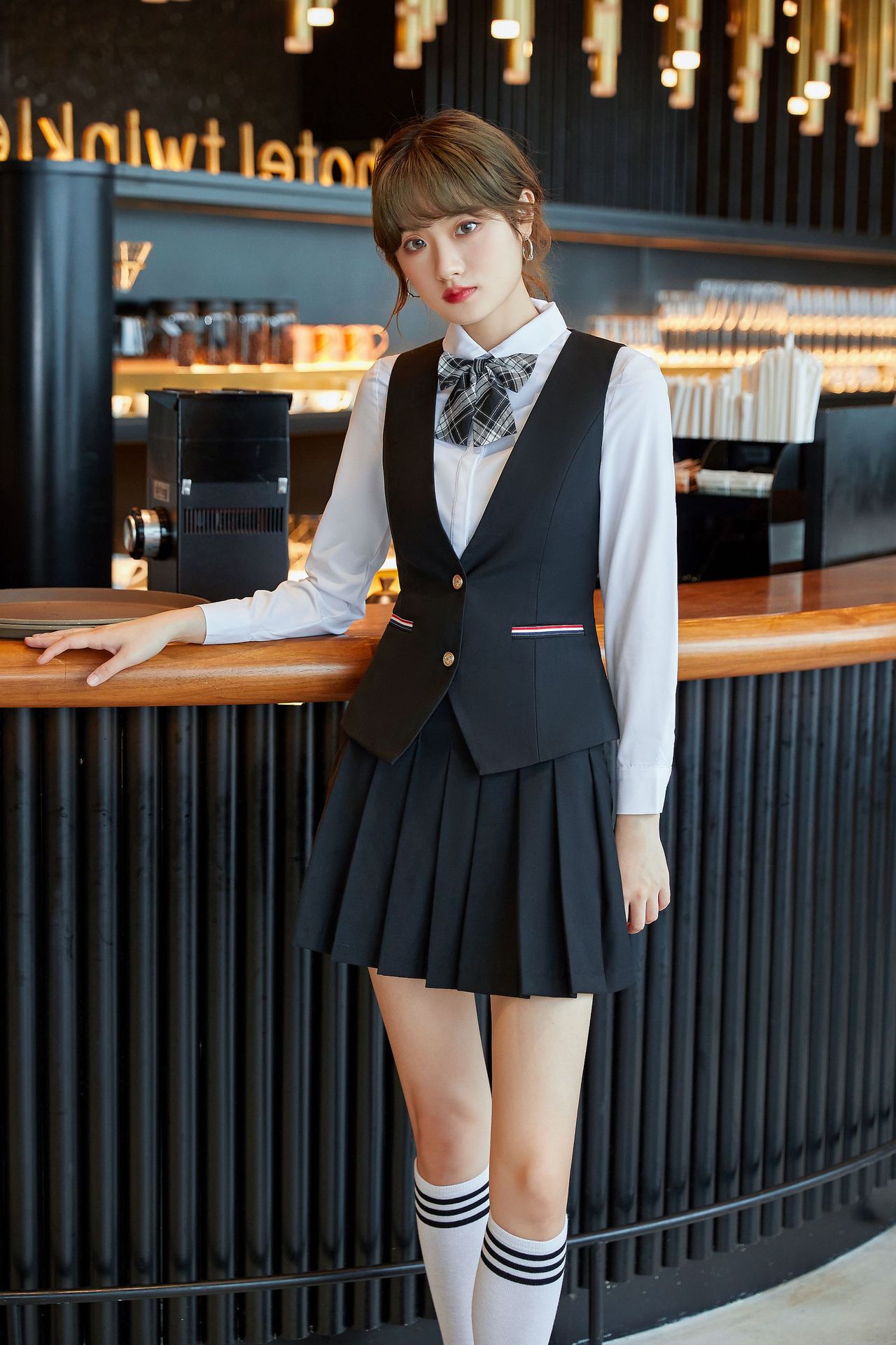 女装幼儿园老师园服秋装教师工作服新款幼师职业装套裙jk三件套