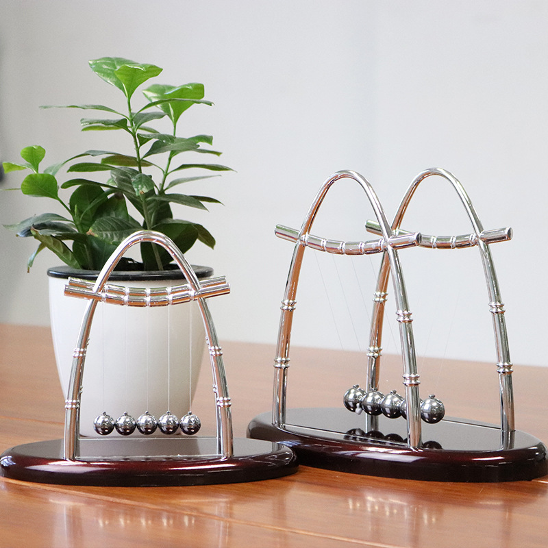 钟摆仪摇摆摆动仪牛顿摆球办公室卧室摆设玩具个性金属桌面饰品装