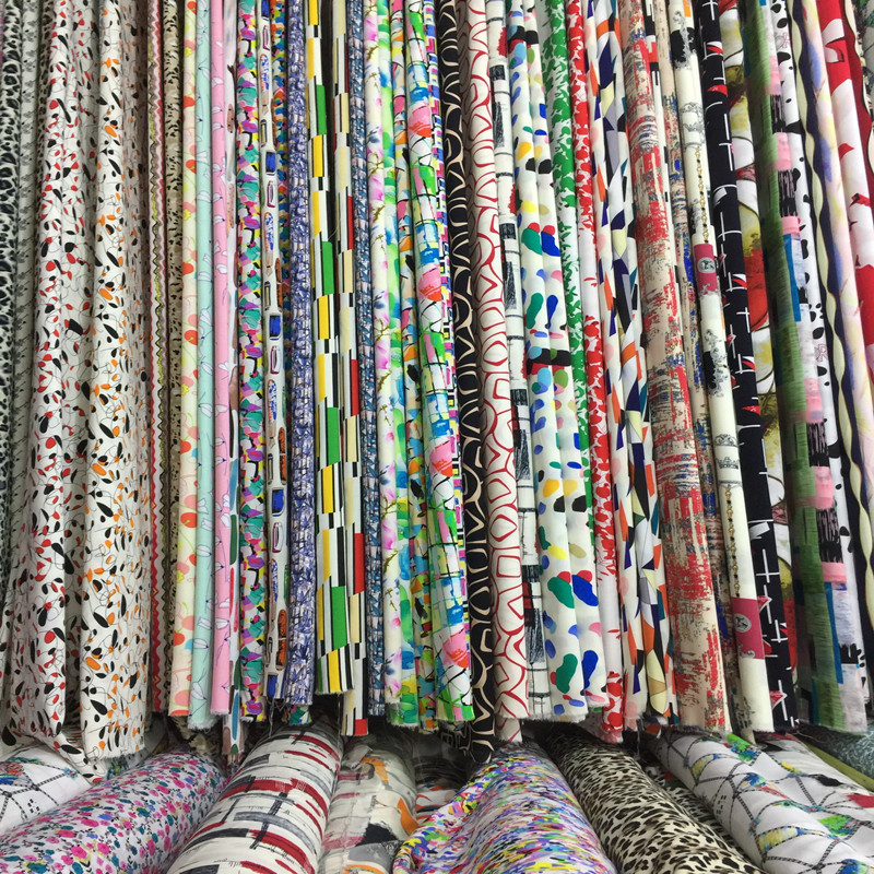 碎花绵绸人造棉布料棉绸民族服装儿童卡通 宝宝睡衣面料夏