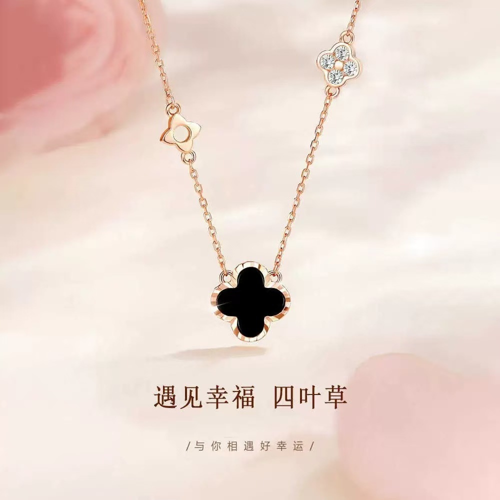 S999足银四叶草项链女生新款纯银花朵吊坠轻奢生日礼物锁骨链