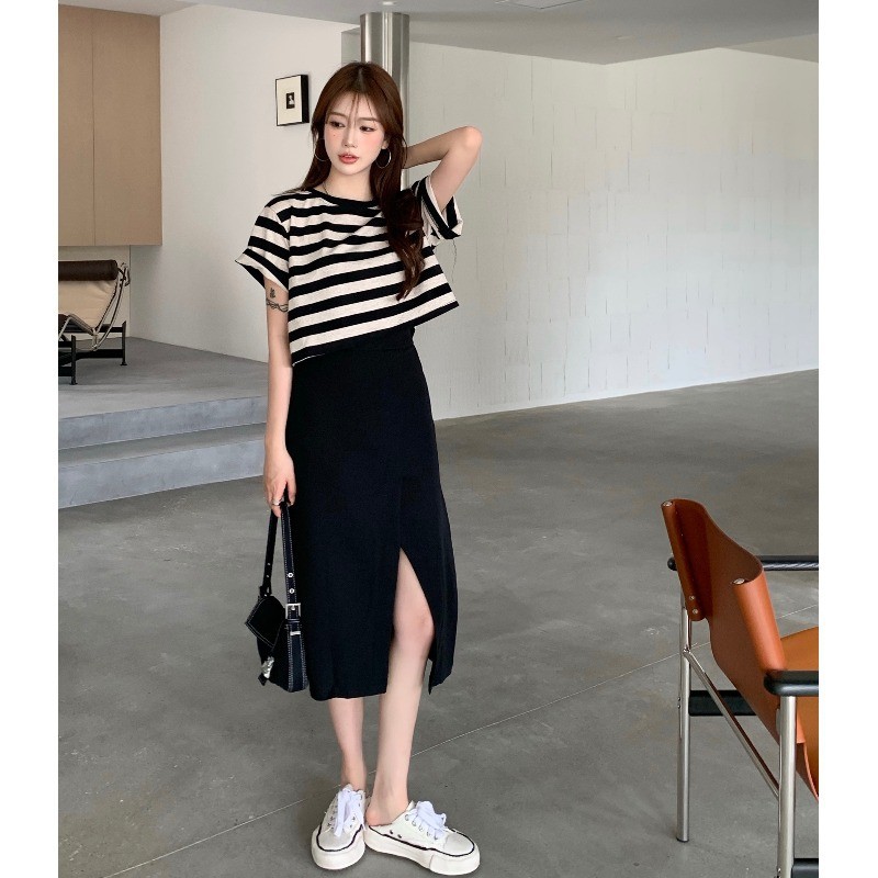 Striped Short-Sleeved T-shirt Women's Skirt Two-Piece Summer 2023 New Stylish Hong Kong Style Lightly Mature Chanel Suit