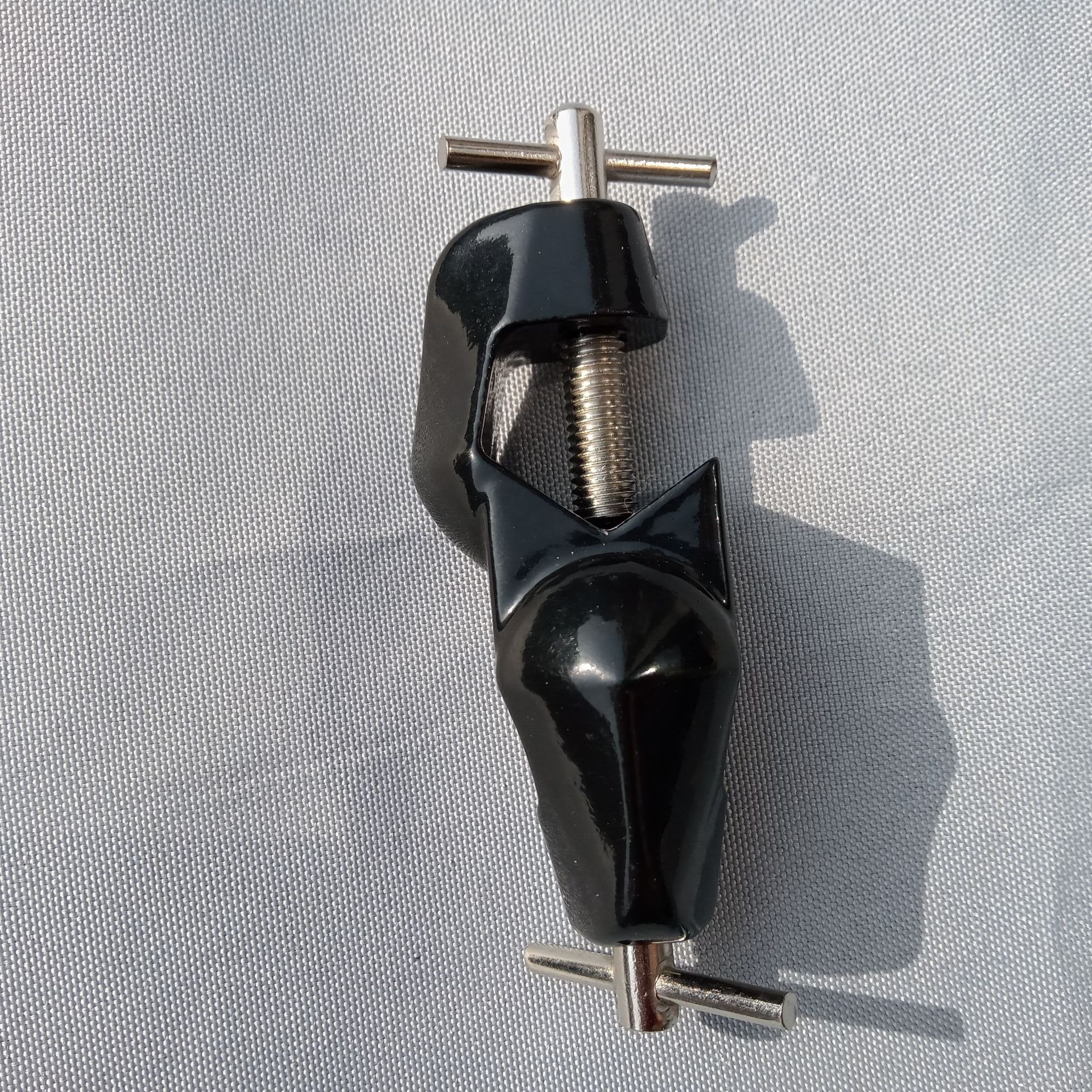 实验铸铝德式十字夹双顶丝实验