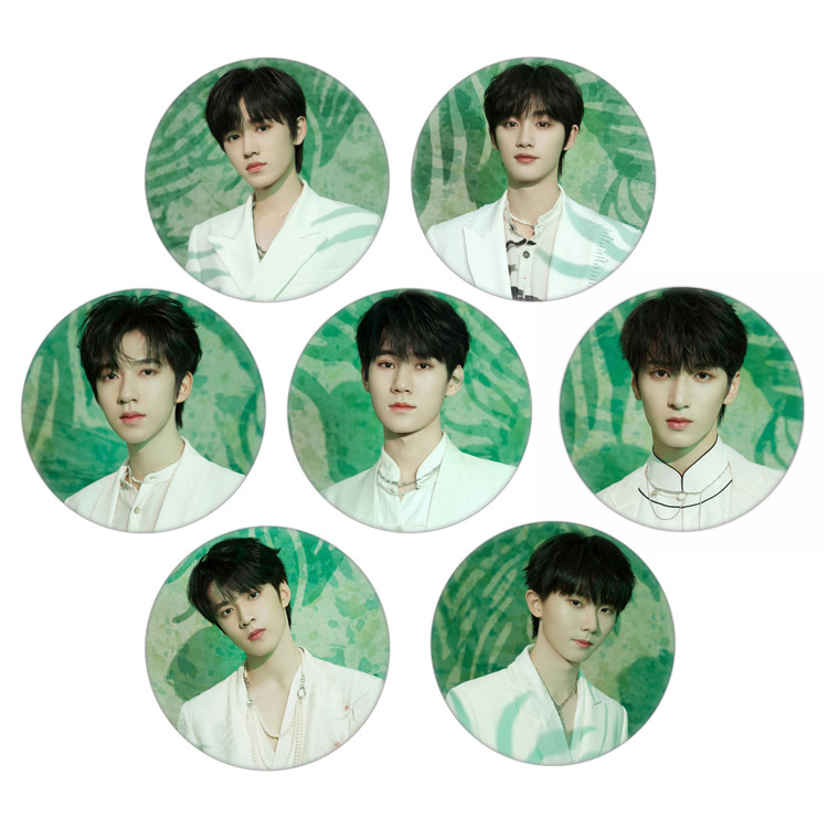 人气男神 tnt时代少年团徽章吧唧 明星胸章周边 厂家312-348-阿里巴巴