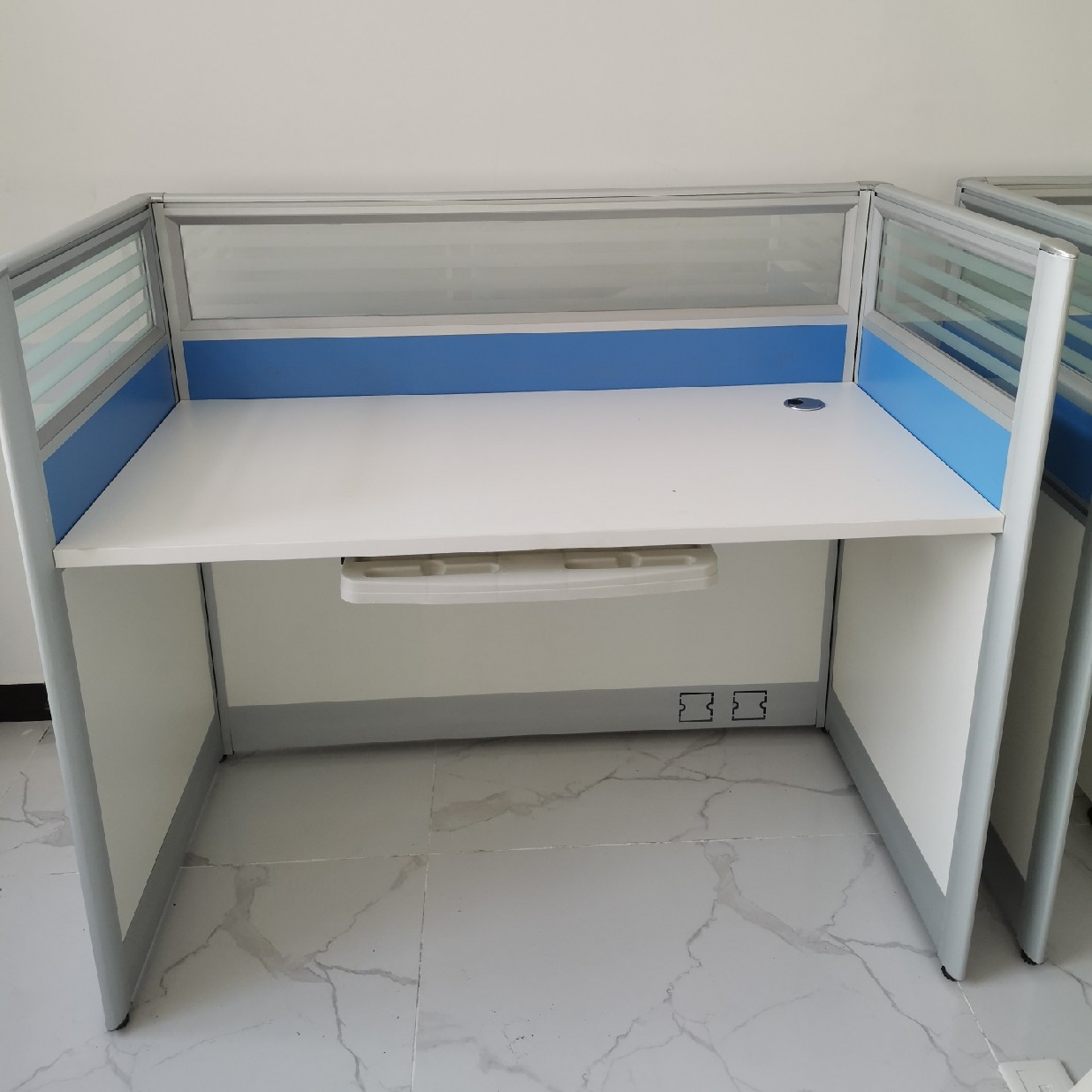 批发北京办公桌椅话务员卡座格子间中介屏风职员电销小卡位单人工