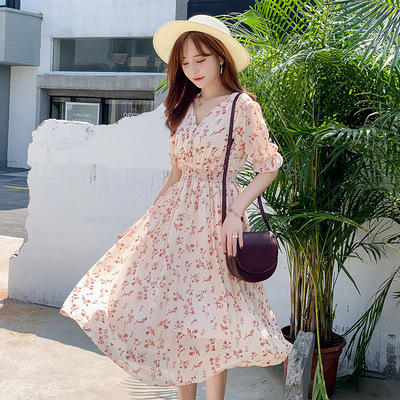 2022流行夏天裙子仙女超仙森系v领高腰碎花连衣裙女中长款雪纺裙