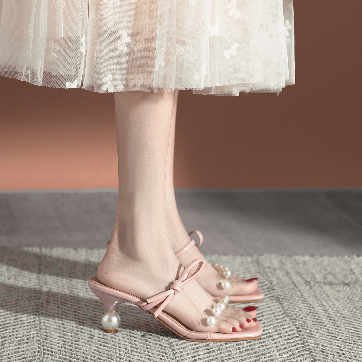 粉色高跟鞋方头一字珍珠凉鞋女款2024新款拖鞋高级感外穿法式绝美