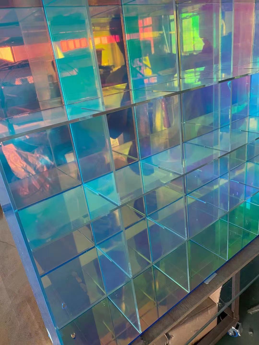 亚克力炫彩板七彩反光变色彩虹镜面幻彩板彩色渐变色镭射激光切割