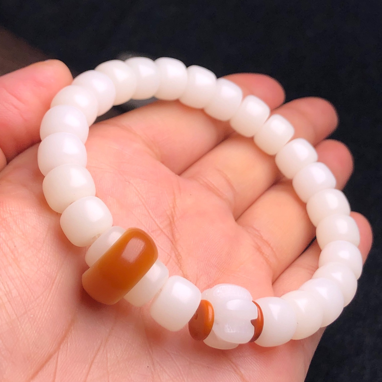 Factory Wholesale Live Hot White Jade Bodhi Bracelet Weathering Flexible Ring Gift Hand Toy Bracelet