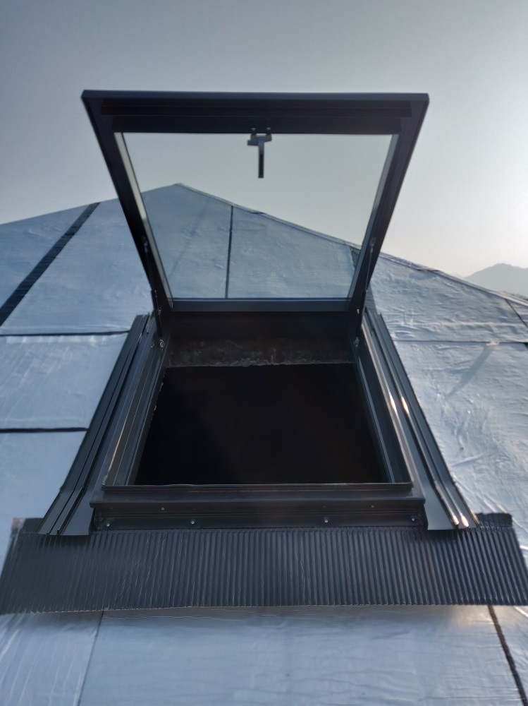 加厚天窗铝合金阁楼阳光屋斜屋顶地下采光天窗天窗