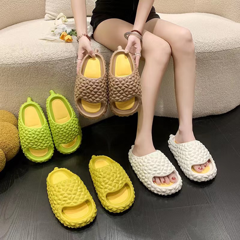 Summer New Slippers Women's Home Indoor Non-Slip Slippers Men's Fashion All-Match Slip Slippers Outdoor Wear Wholesale