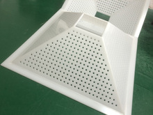 白色PP水箱镂空硬塑料隔板漏斗洞洞板冲孔板pvc格栅板pe网孔盒子