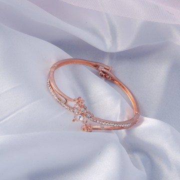 时尚创意百搭女士镶钻花卉手镯手饰跨境专供流行饰品手表赠品