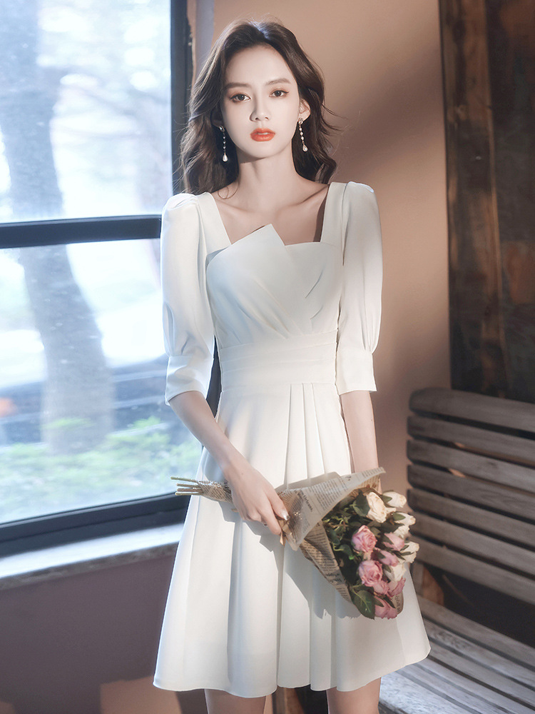 小晚礼服白色简约连衣裙女领证设计感气质平时可穿订婚成人礼裙子