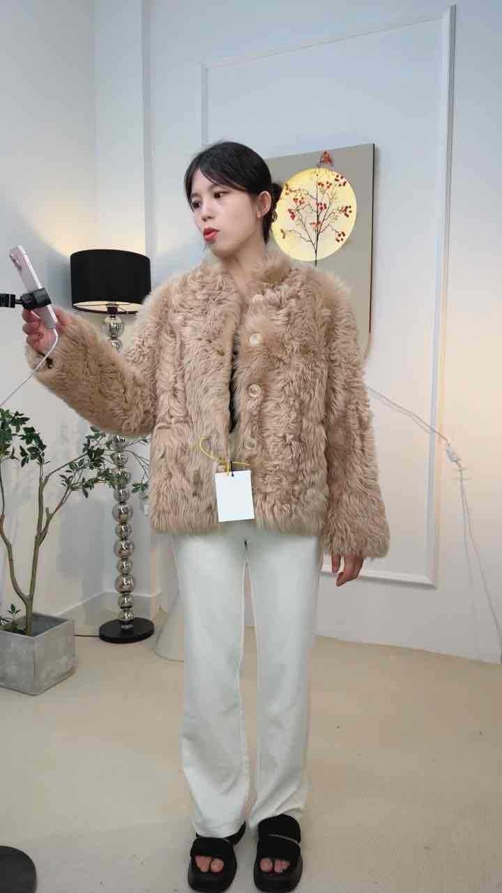 反季特价托斯卡纳皮毛一体卷毛皮草-阿里巴巴