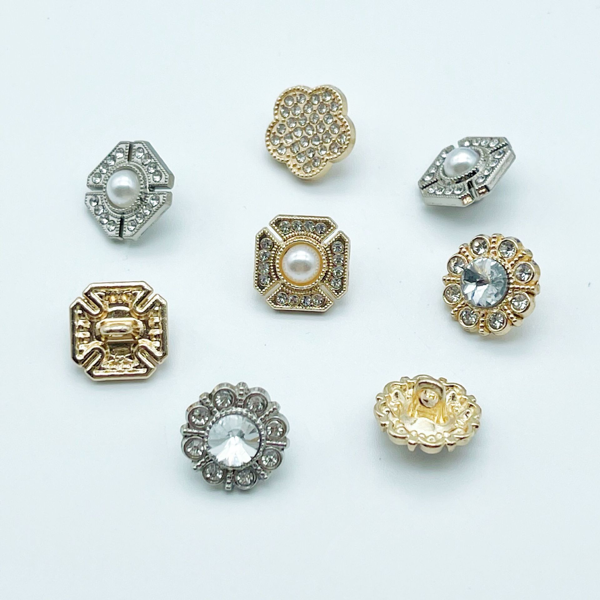 小香风金属时尚衬衫纽扣珍珠镶钻手缝带脚方形花瓣一颗起售