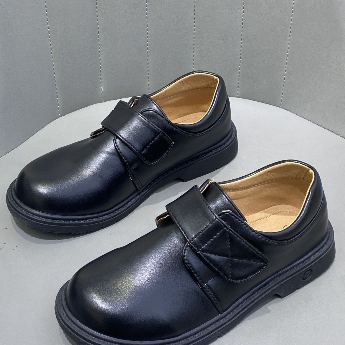 男孩皮鞋男童夏季深圳小学生春秋款软底黑色幼儿园演出单鞋