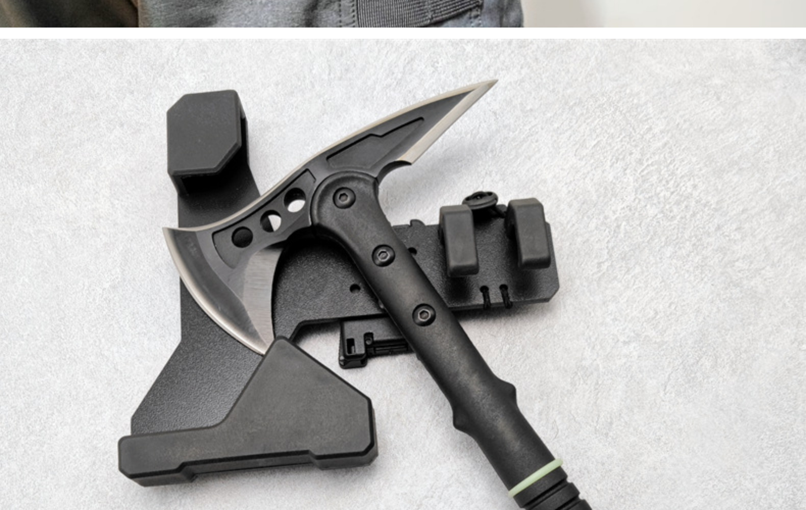 户外战术斧多功能斧防身生存武器战斧装备开山刃劈柴营地工兵斧