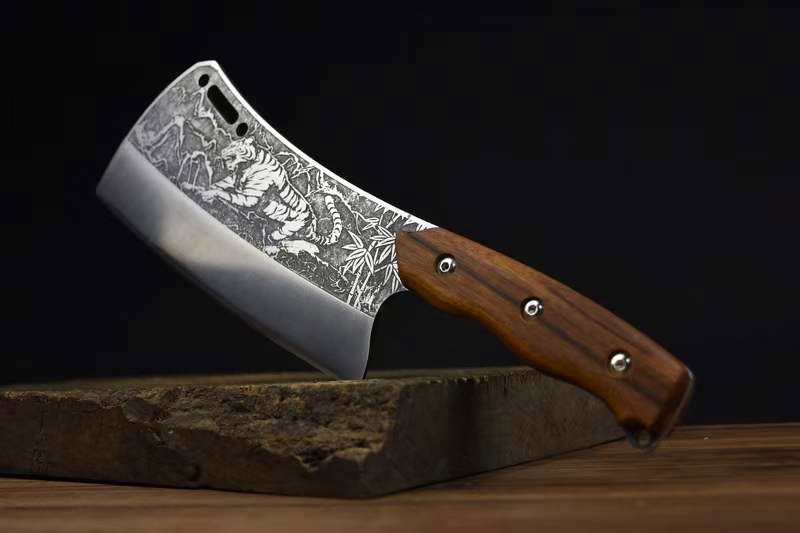 正品龙泉侠客堂白虎斩切刀一体手柄不崩口不卷刃家用砍骨刀雕刻