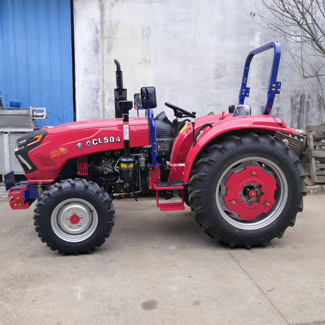 国补泰山120马力多缸四驱拖拉机 柴油多缸深耕犁地机 中型耕整机06