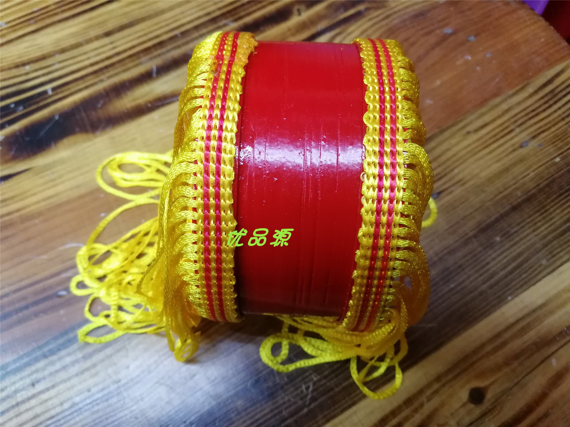 彝族烟盒舞道具道具广场舞红色节日拍照手持演出训练舞表演