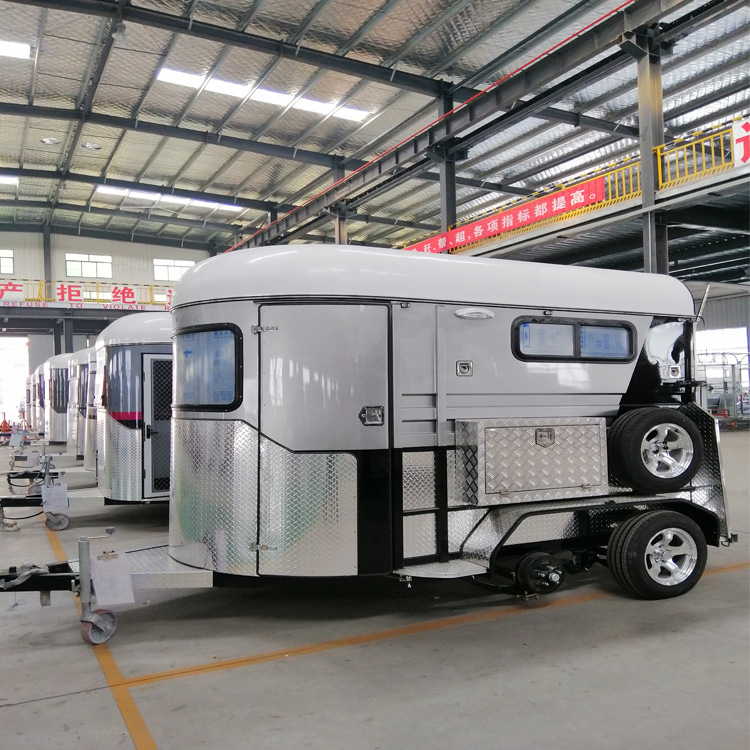 厂家供应运输马匹拖车牵引斜载2马拖挂车3匹运马拖车定金 运马车