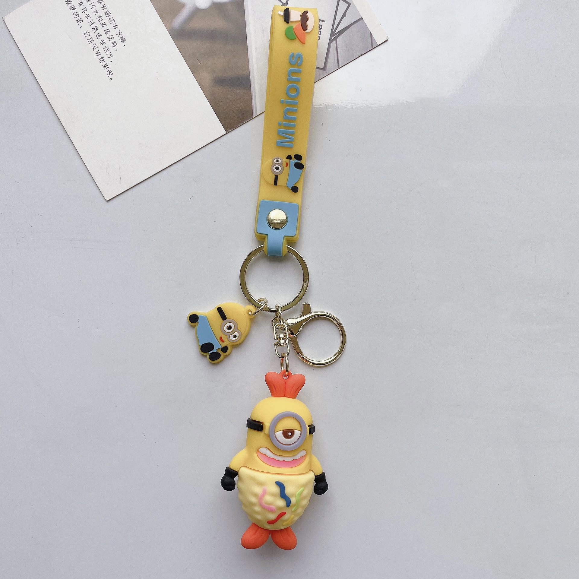 New Cute Dessert Minions Keychain Creative and Refined Bag Car Doll Pendant Small Jewelry Wholesale