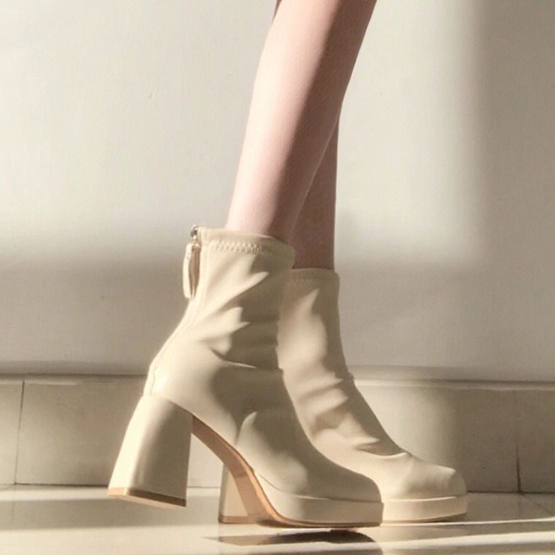 方头黑色高跟靴女秋季厚底瘦瘦靴增高弹力靴防水台马丁靴粗跟短靴