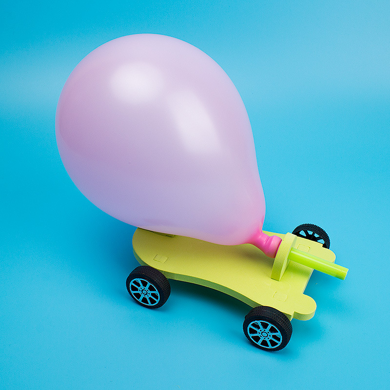 Balloon Recoil Car DIY Scientific Creative Production Children Science and Technology Learning Small Invention