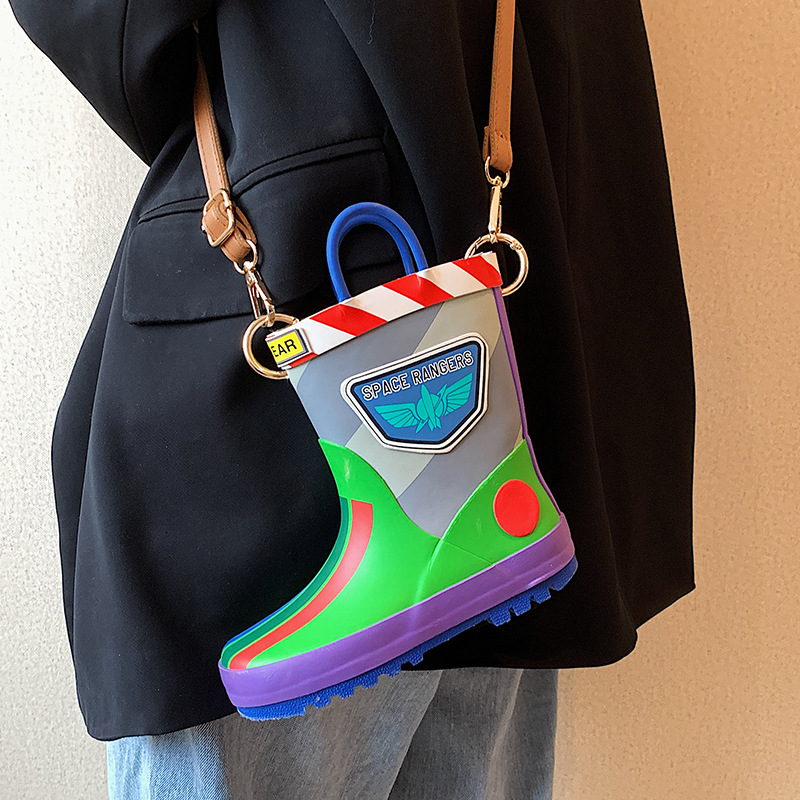 Personalized Niche Design Bag 2022 New Fashion Children's Rain Boots Mobile Phone Bag Fashion Shoes Messenger Bag for Women
