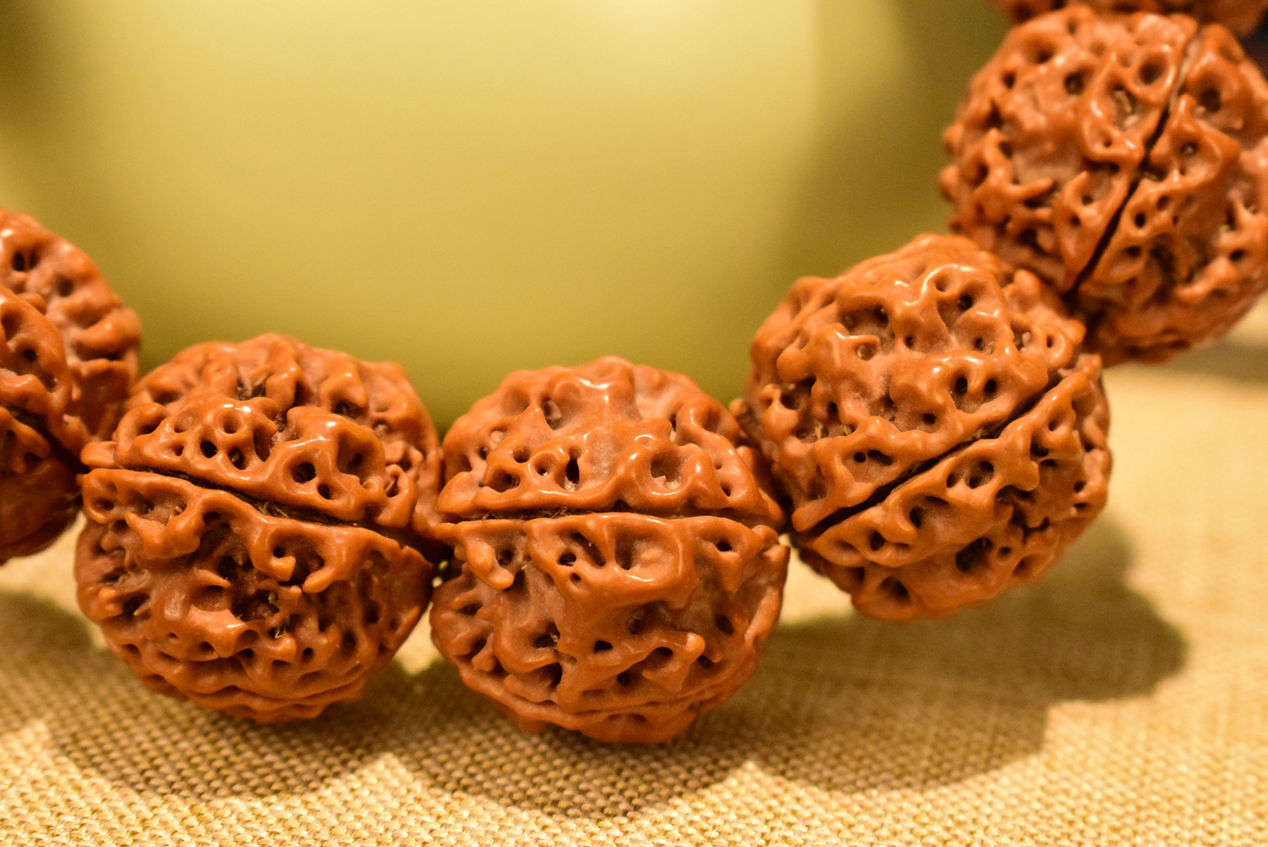 尼泊尔大金刚菩提子蜂王爆肉双龙纹安娜籽配绿松佛珠文玩菩提手串