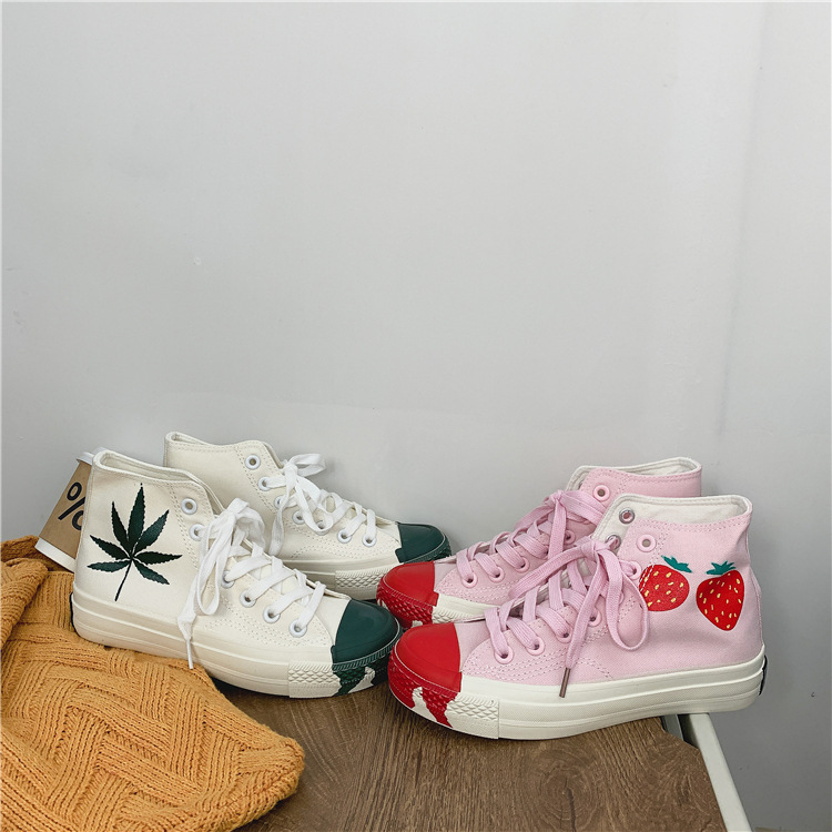 高帮学生可爱甜美帆布鞋女韩版原宿街拍港风草莓鞋粉色透气女鞋子