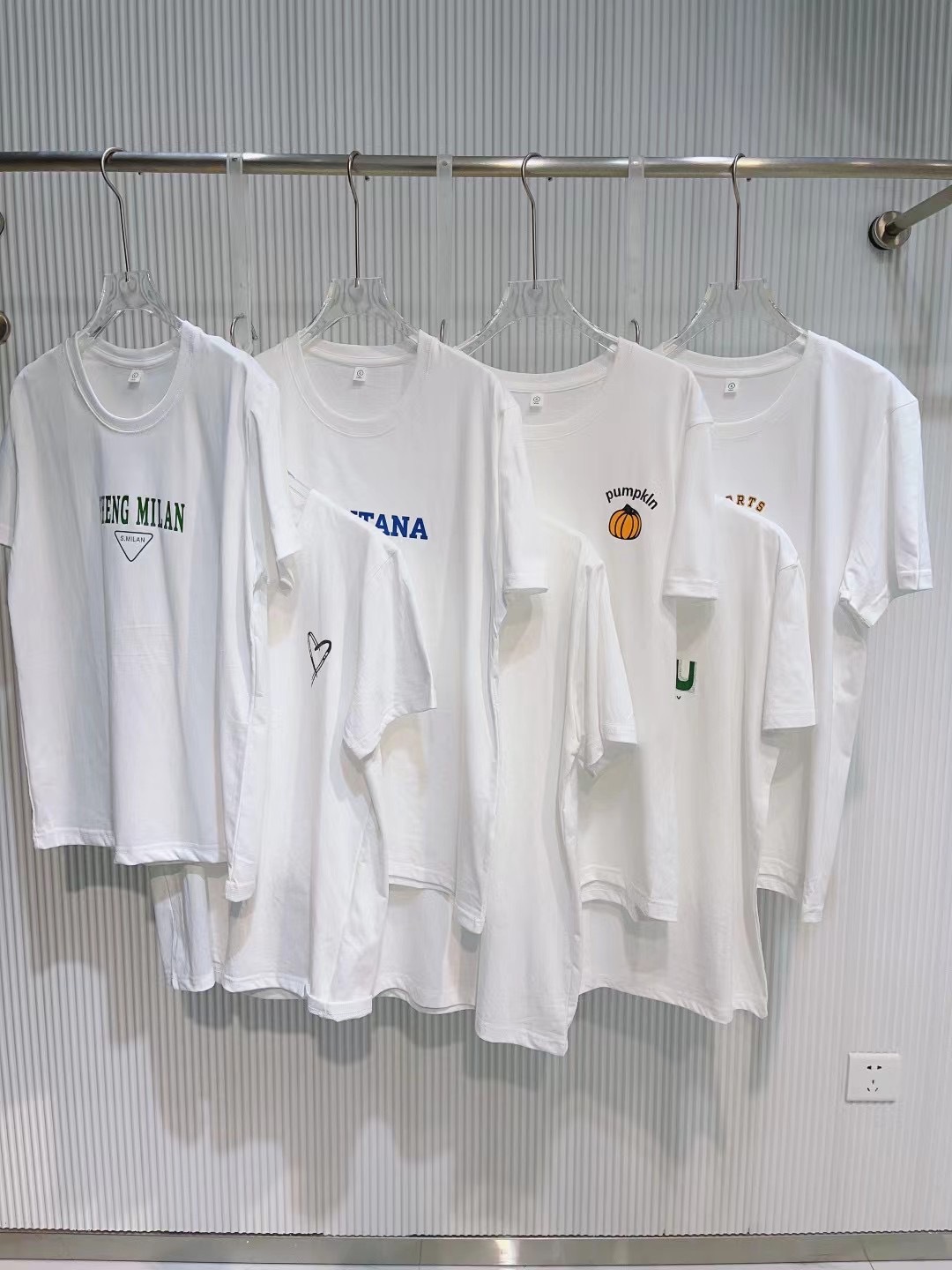 小白体恤女纯棉上衣品牌折扣尾货杂款直播女装尾单t恤