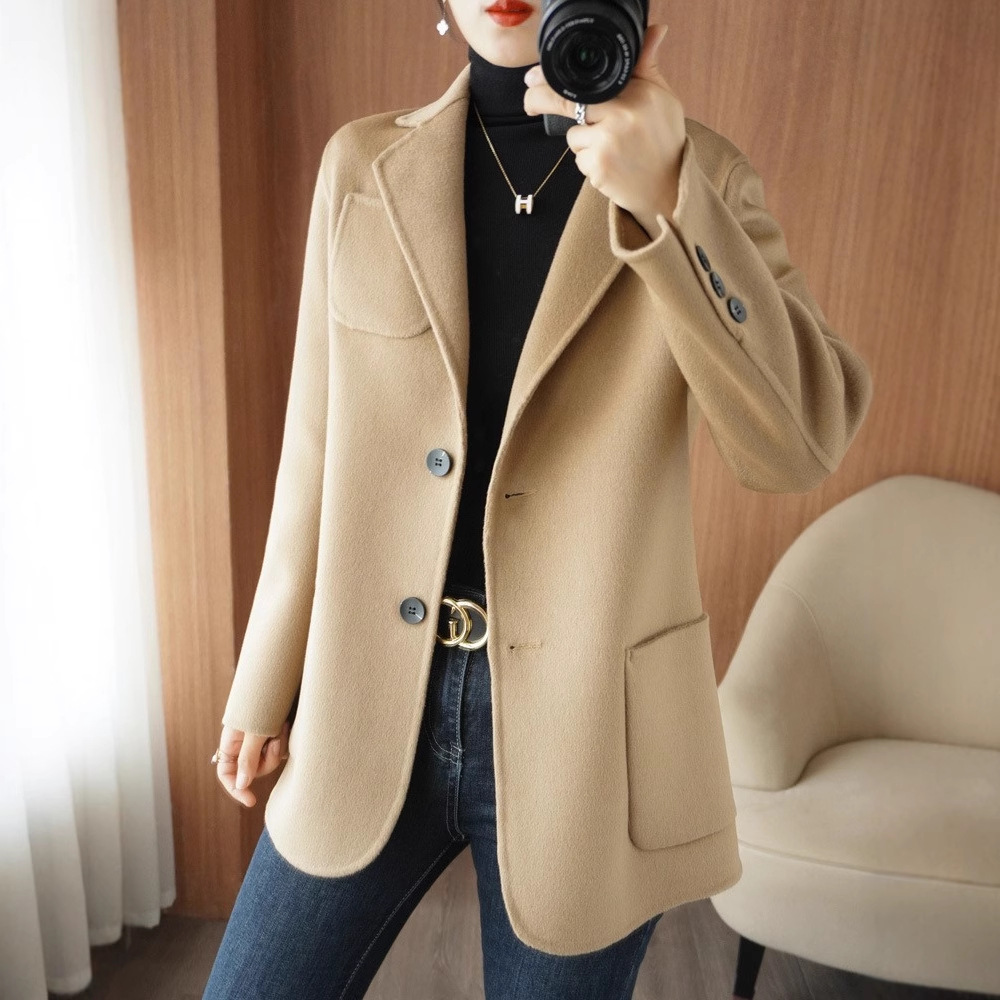 2025秋冬新款高端羊毛呢短款女双面羊绒大衣宽松外套西服领小个子