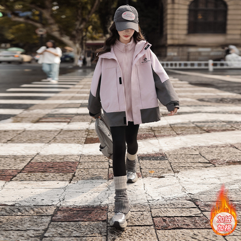 女童三合一冲锋衣秋冬装2025新款女孩休闲防风上衣时尚连帽外套潮