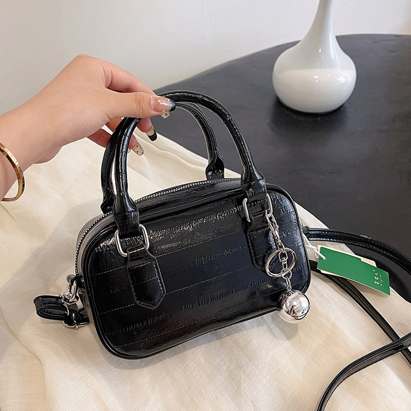 今年新款简约手提包高颜值小众设计波士顿小包包女时尚斜挎包