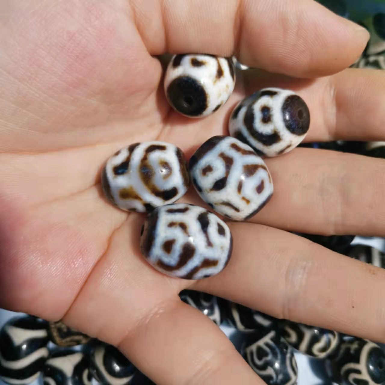 直播热销高油莲花菩提六眼达洛天珠风化细腻老气古旧1110